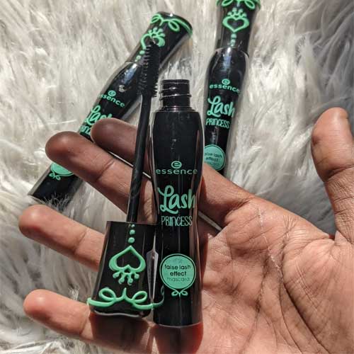 Essence Lash Princess False Lash Effect Sculpted Volume Mascara1