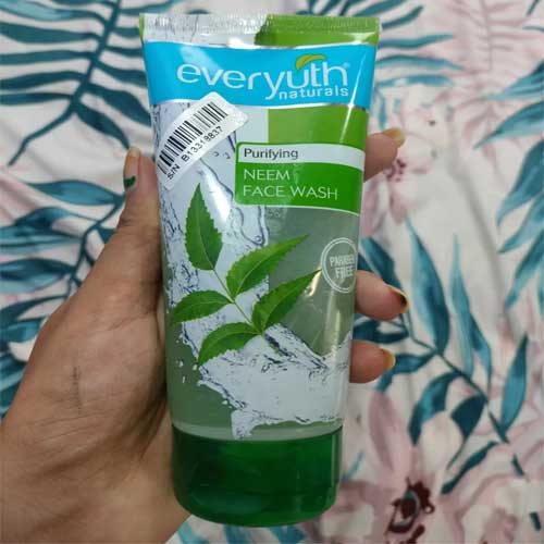 Everyuth Naturals Purifying Neem Face Wash 150g